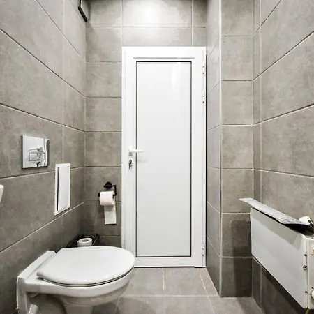 Work Friendly 2br Ac Terrace Str Parking